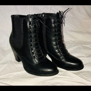 Women Black Boots